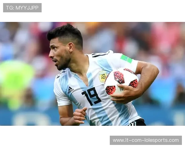 足球巨星私生活乱象揭秘：他们的私人世界比球场更疯狂